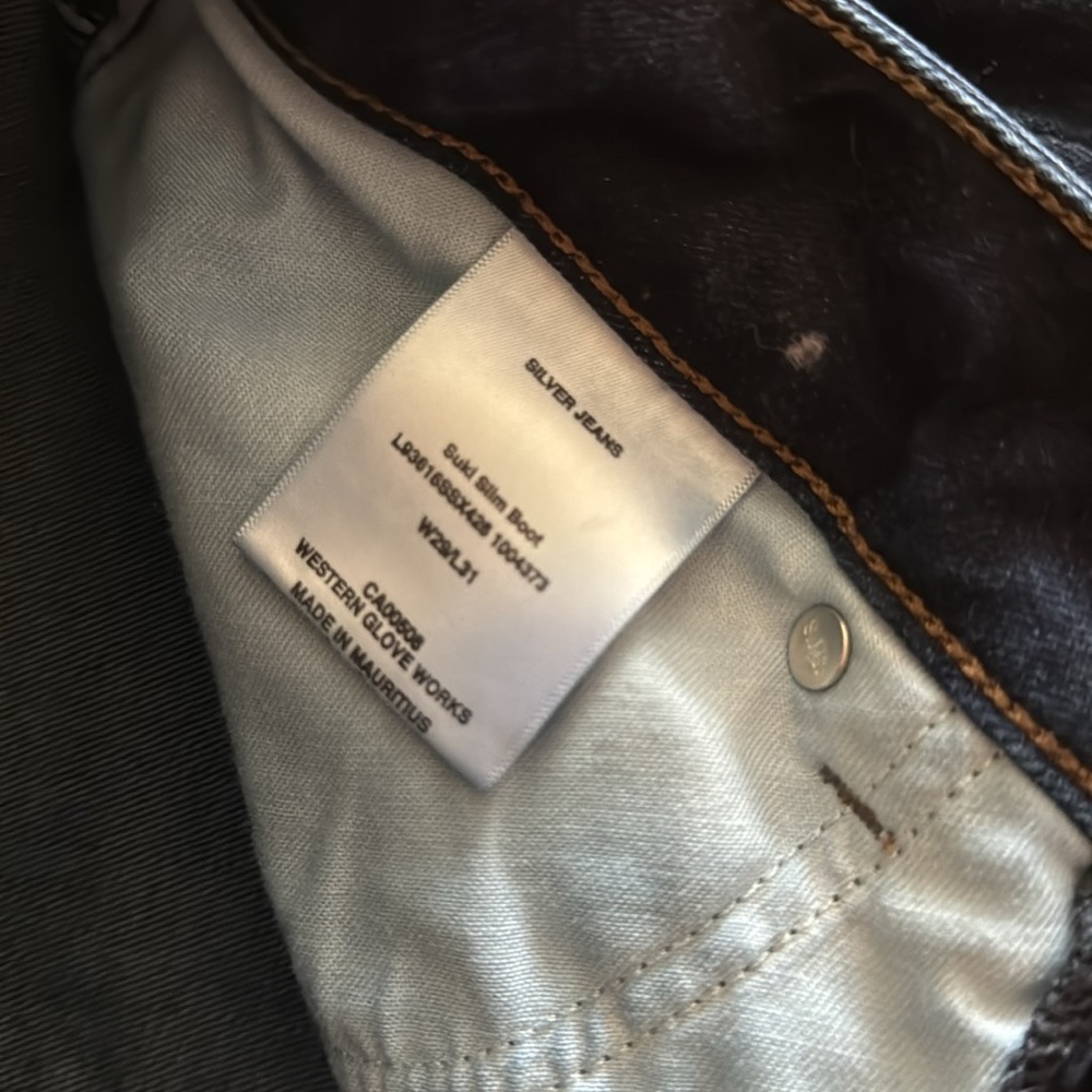 Silver Jeans - Picture 3 of 4